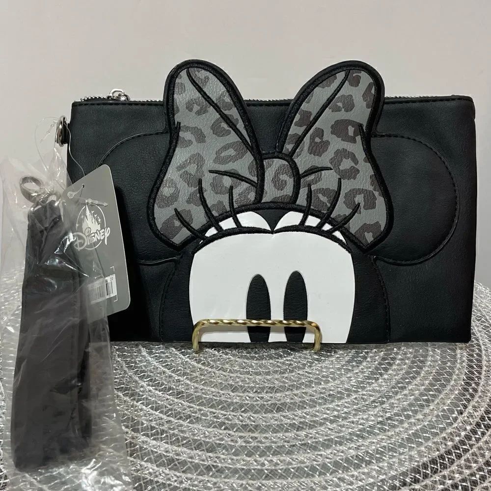 Disney Minnie Mouse Grayscale Wristlet NWT